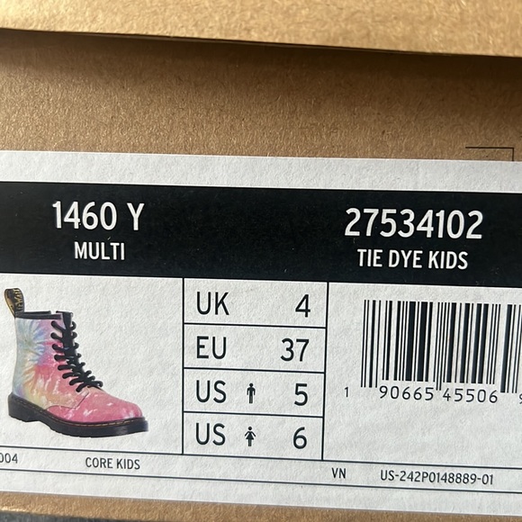 Dr. Martens tie dye kids shoes New in box sz 6 girls - Picture 4 of 10